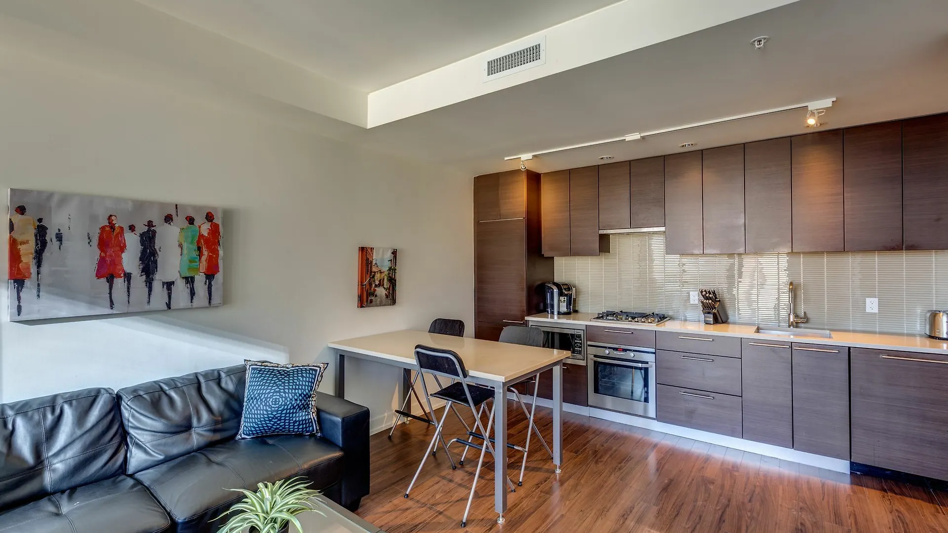 Apartamento Suite Digs Waterfront YYC